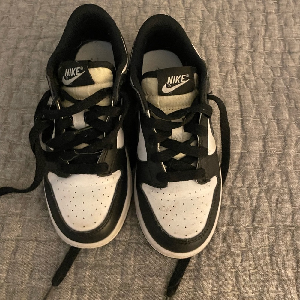Kids Nike Dunk sneakers black and white size 13